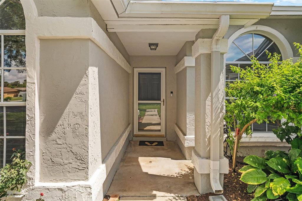 Photo of 48 Aaron Circle, Ormond Beach, FL 32174 (MLS # FC313067)