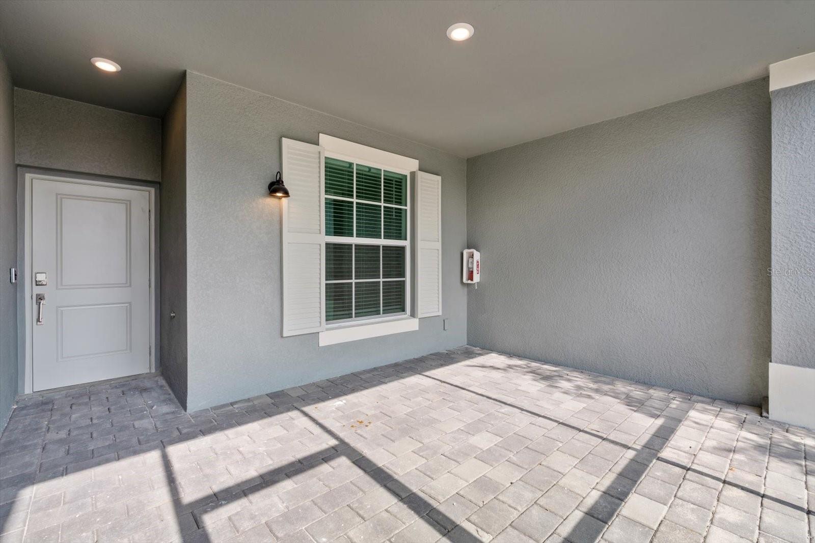 WELLEN PARK GOLF AND COUNTRY CLUB - Residential Lease