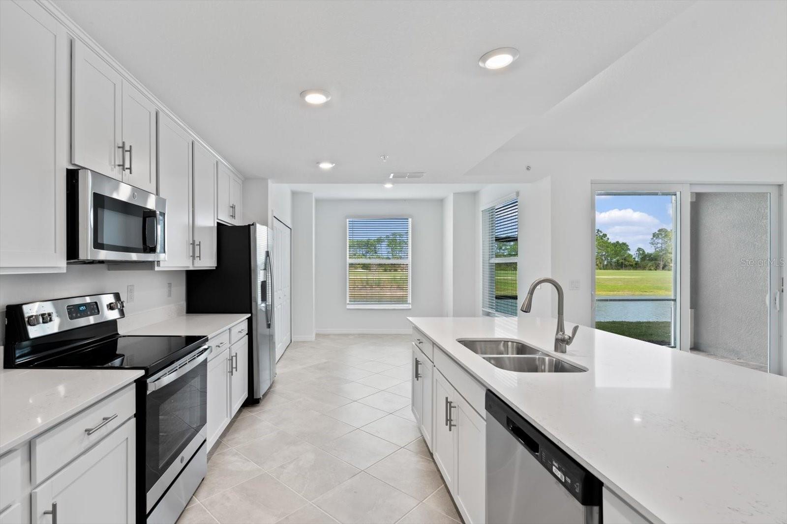WELLEN PARK GOLF AND COUNTRY CLUB - Residential Lease