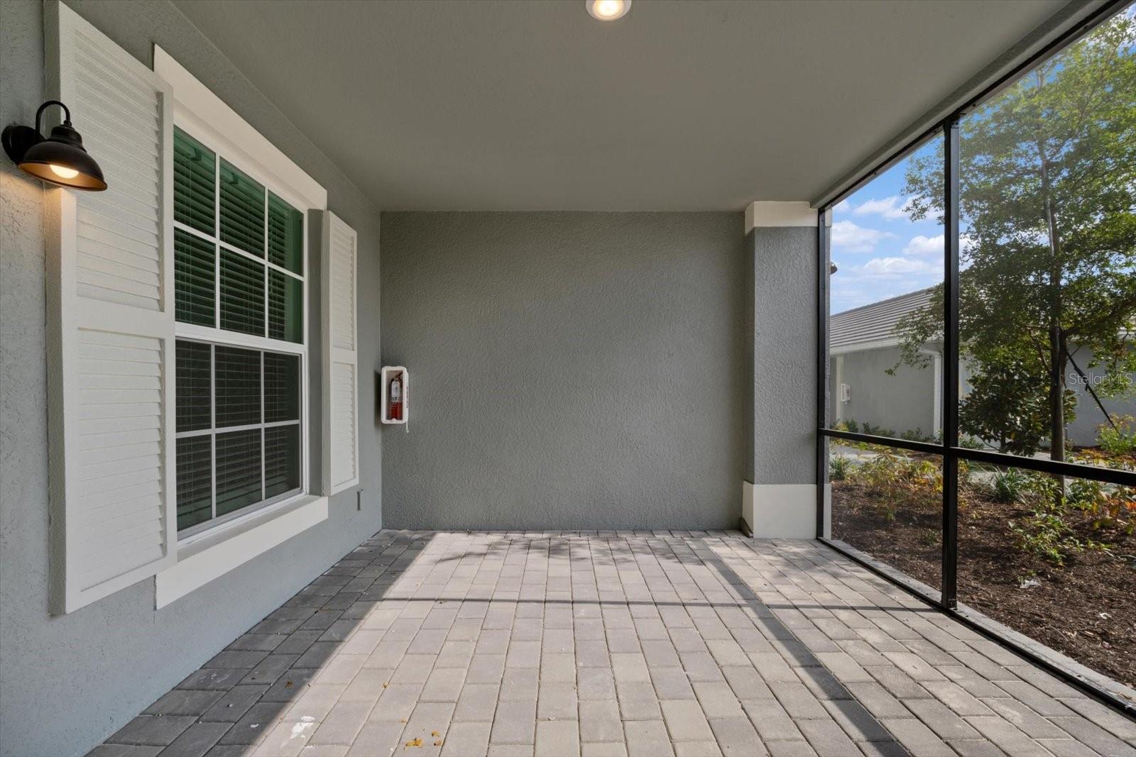 WELLEN PARK GOLF AND COUNTRY CLUB - Residential Lease