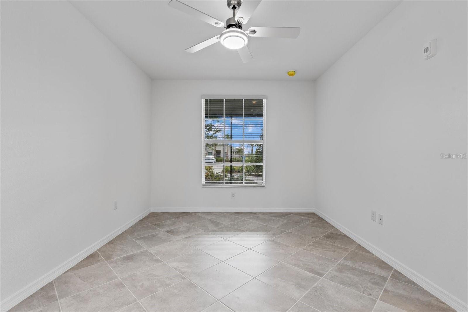 WELLEN PARK GOLF AND COUNTRY CLUB - Residential Lease