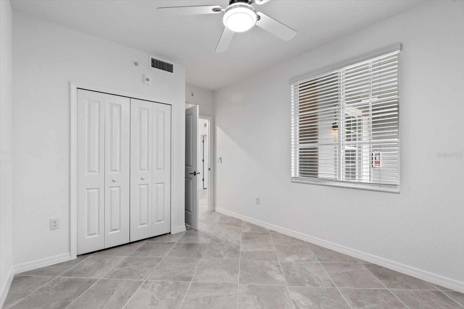 WELLEN PARK GOLF AND COUNTRY CLUB - Residential Lease
