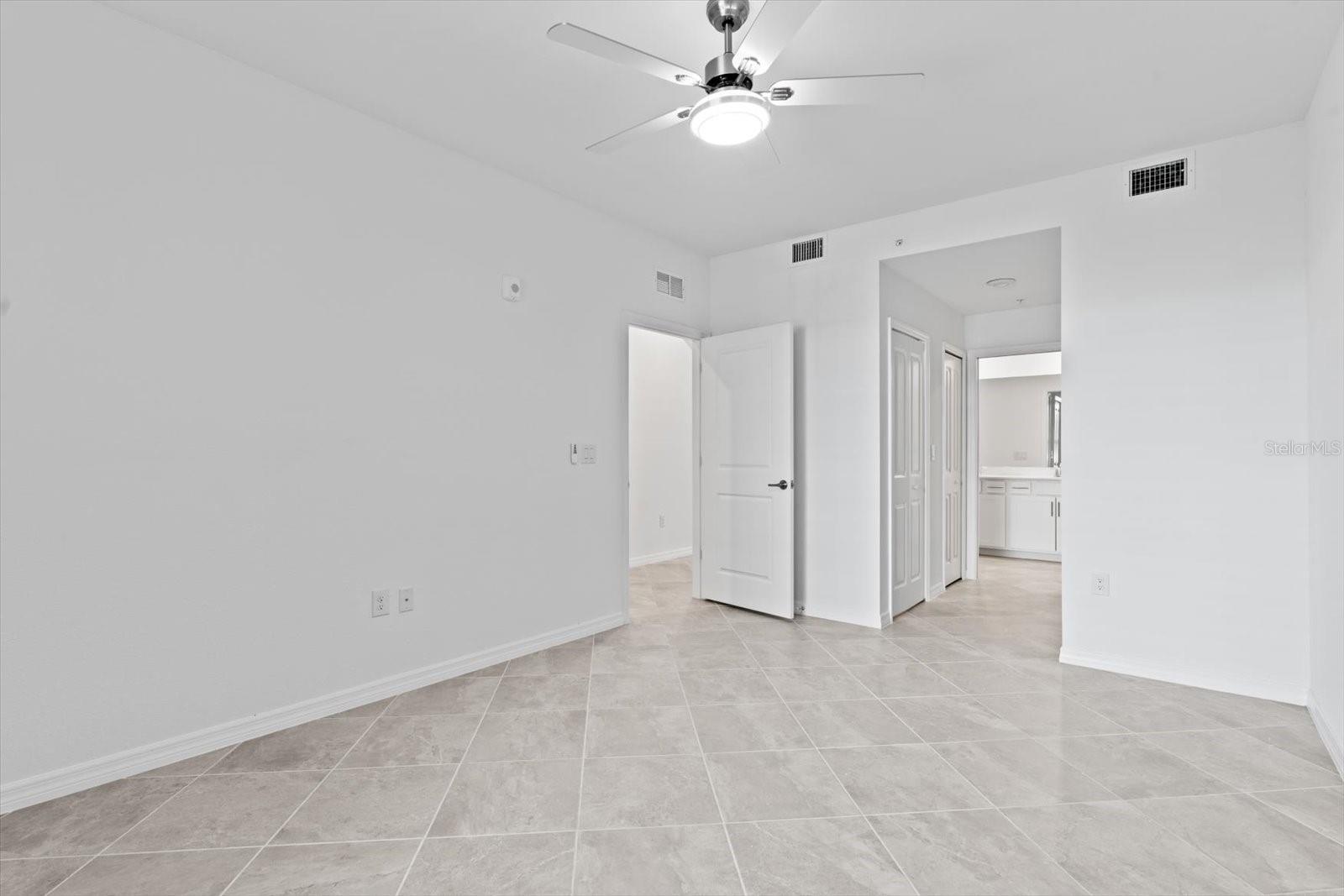 WELLEN PARK GOLF AND COUNTRY CLUB - Residential Lease
