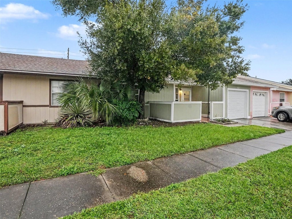 Photo of 5989 Talavera Street, Orlando, FL 32807 (MLS # O6448383)