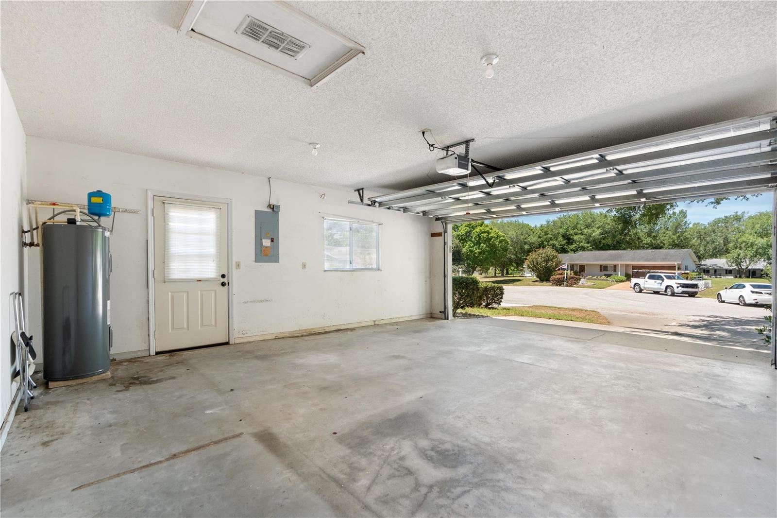 SPRUCE CRK 04 - Residential