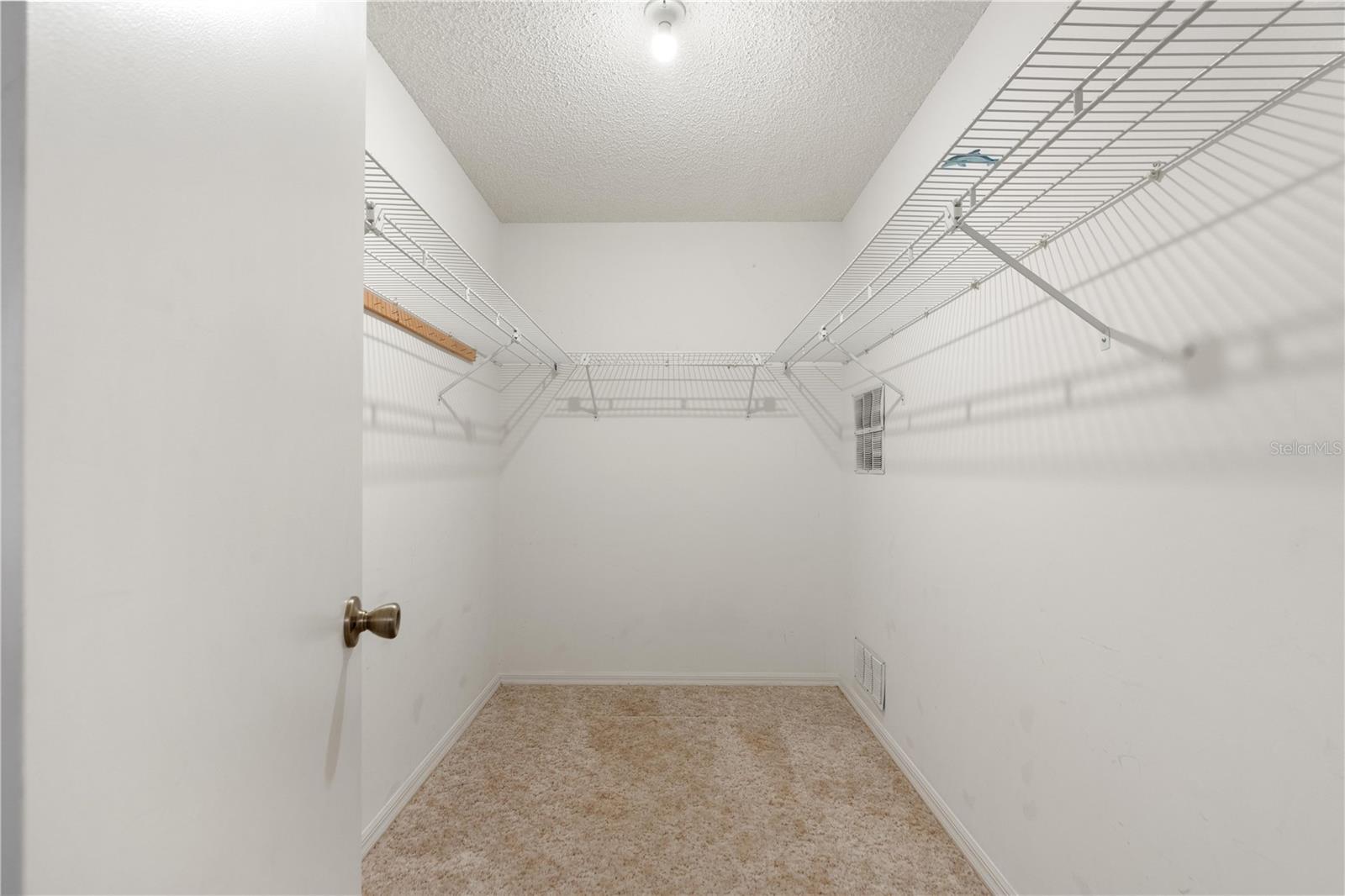 SPRUCE CRK 04 - Residential