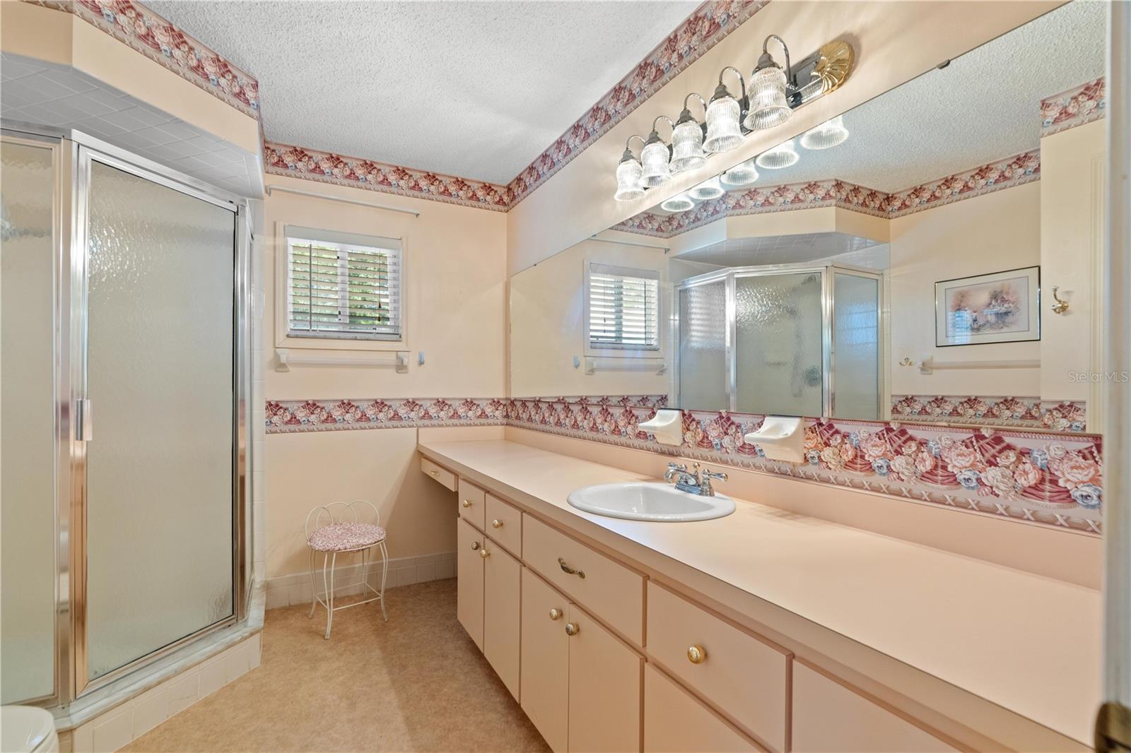 SPRUCE CRK 04 - Residential