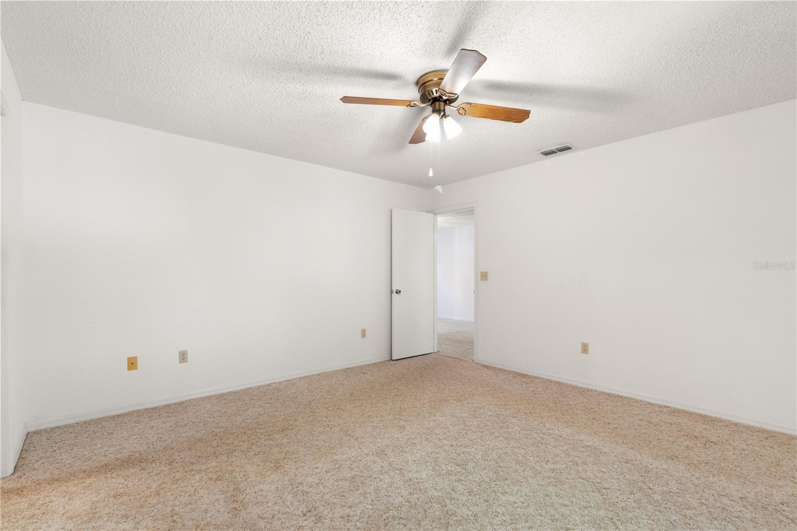 SPRUCE CRK 04 - Residential