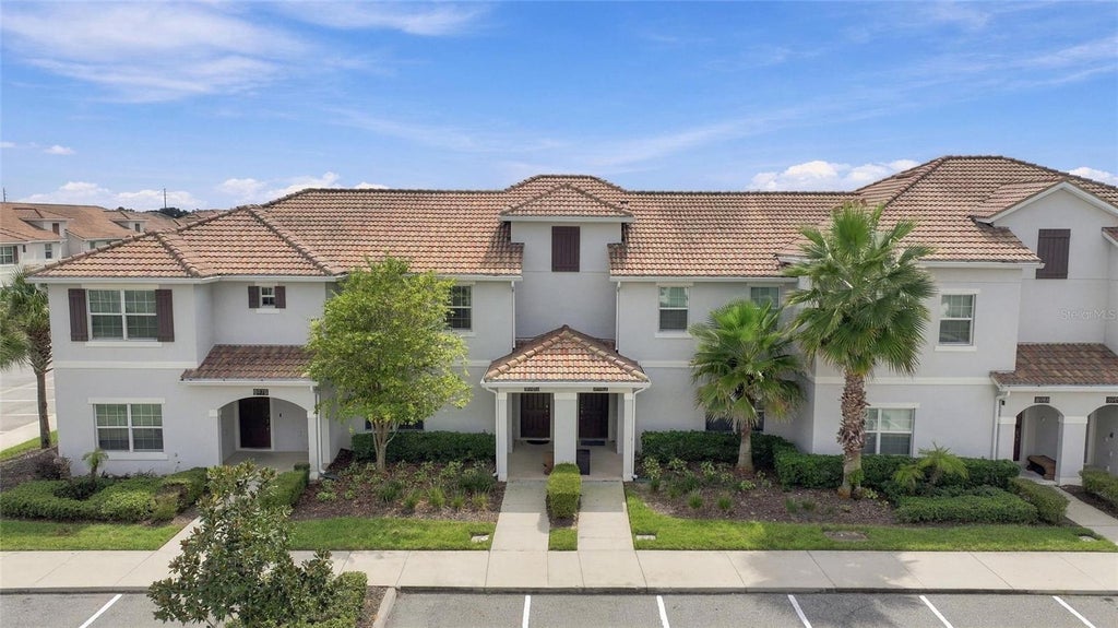 Photo of 8980 Stinger Dr, Davenport, FL 33896 (MLS # S5158716)