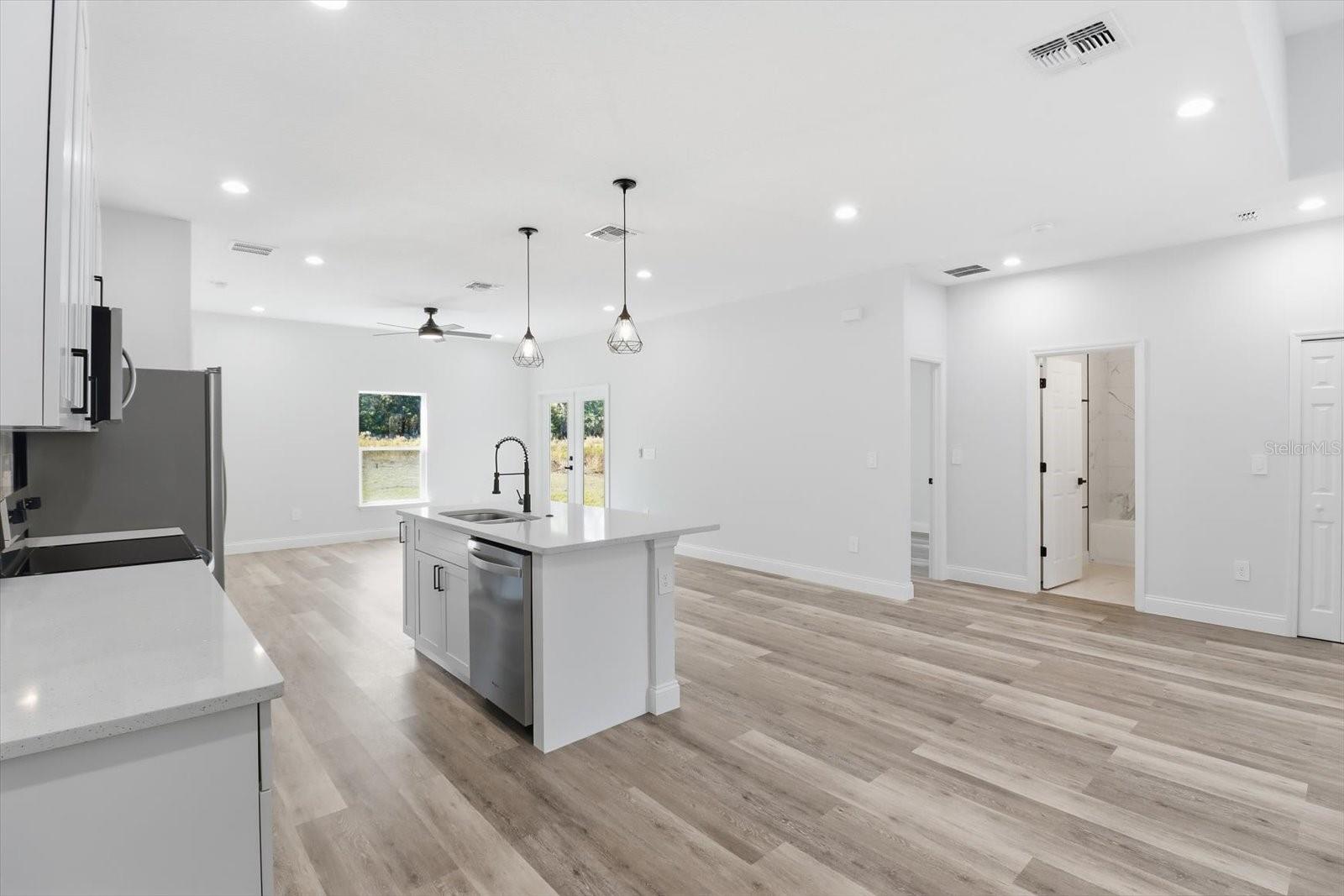 CITRUS SPGS UNIT 27 - Residential