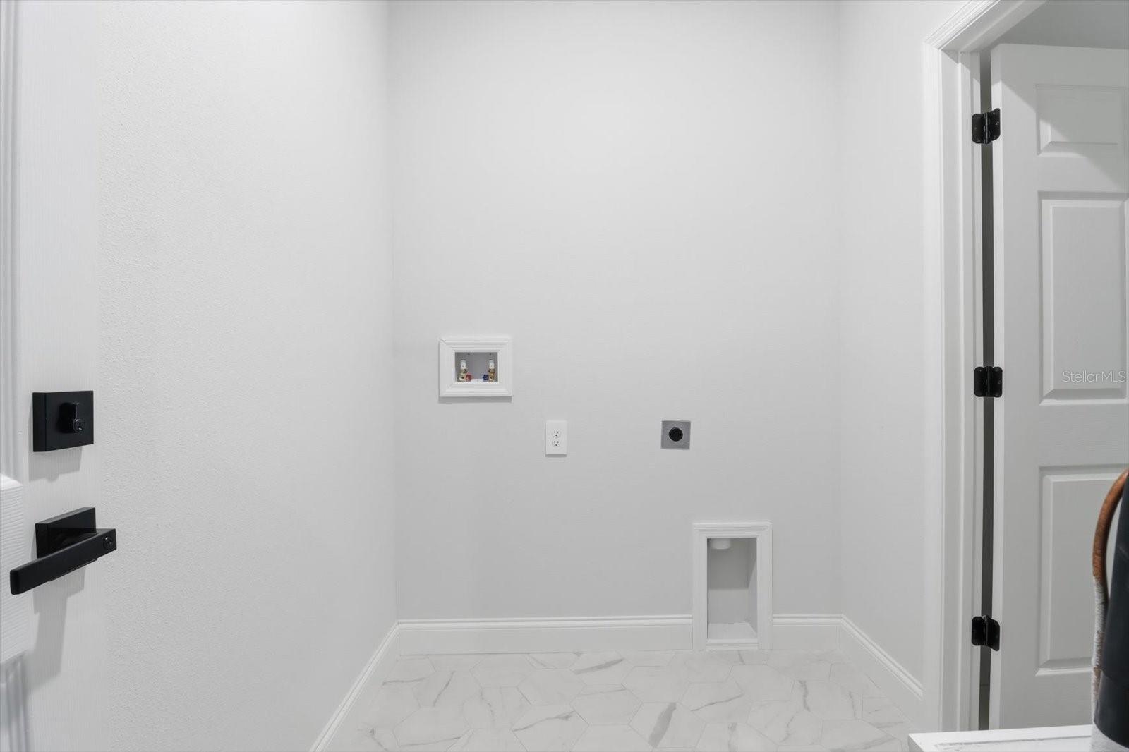 CITRUS SPGS UNIT 27 - Residential