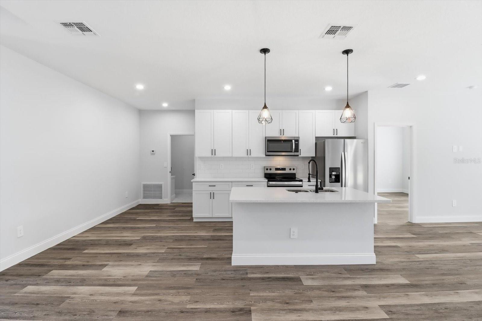 CITRUS SPGS UNIT 27 - Residential