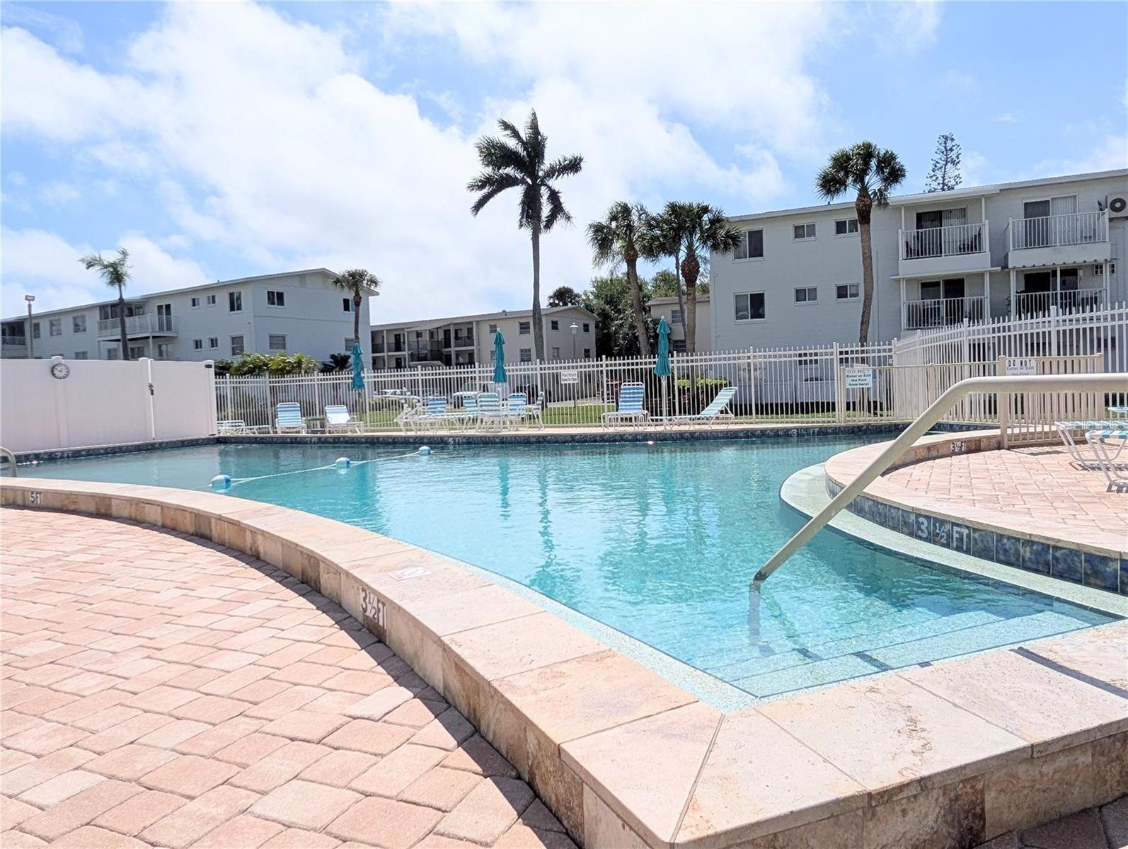 THE FOURTH BAYSHORE - Residential