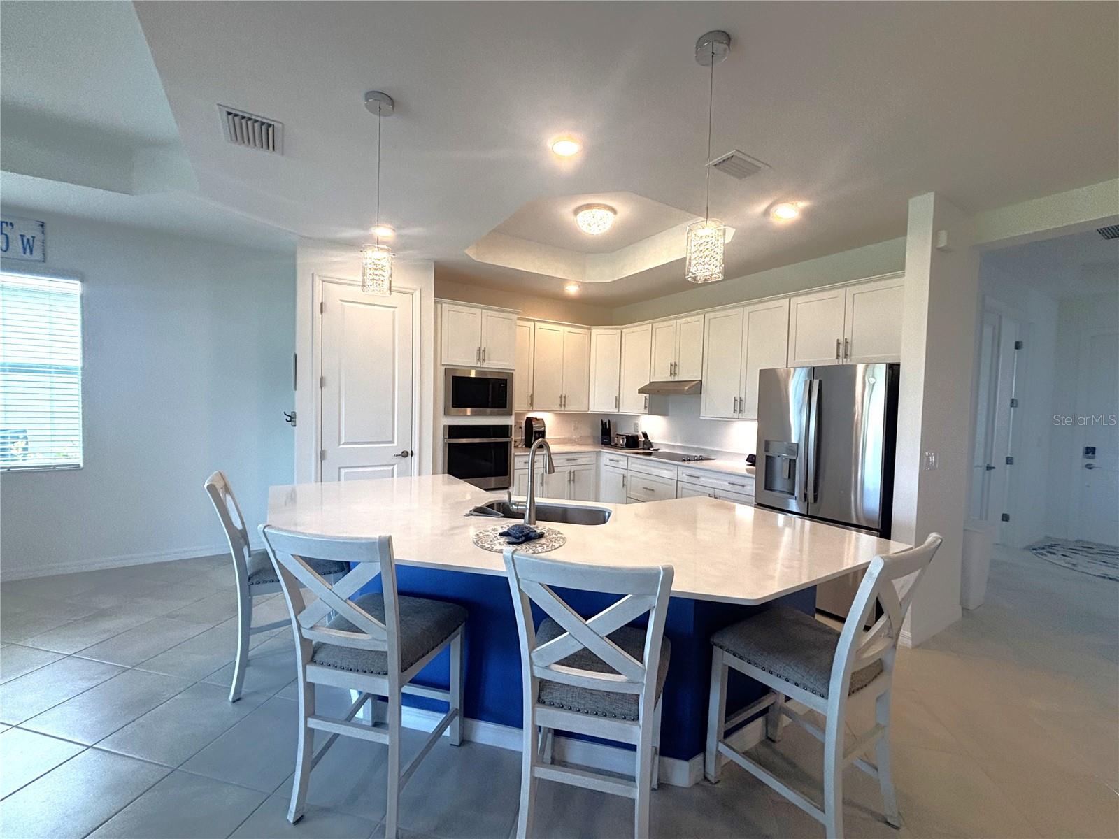 WELLEN  GOLF & COUNTRY CLUB - Residential Lease