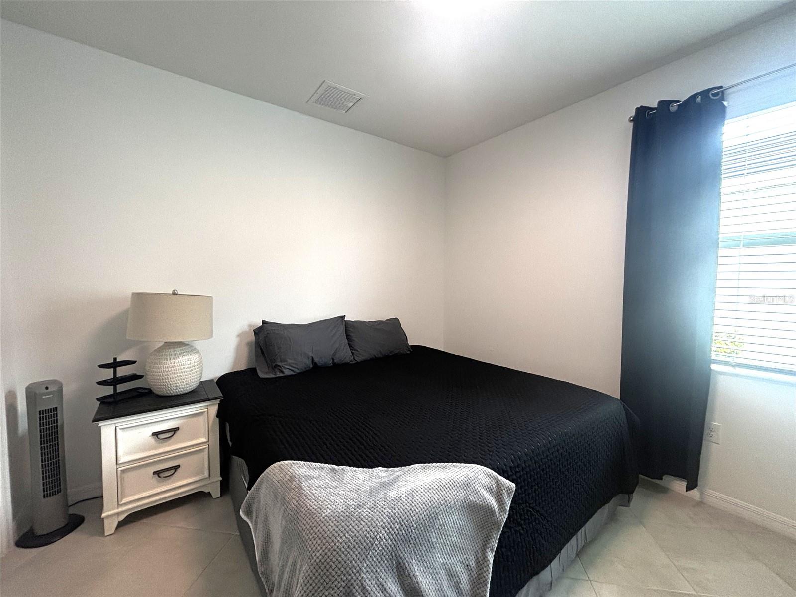 WELLEN  GOLF & COUNTRY CLUB - Residential Lease