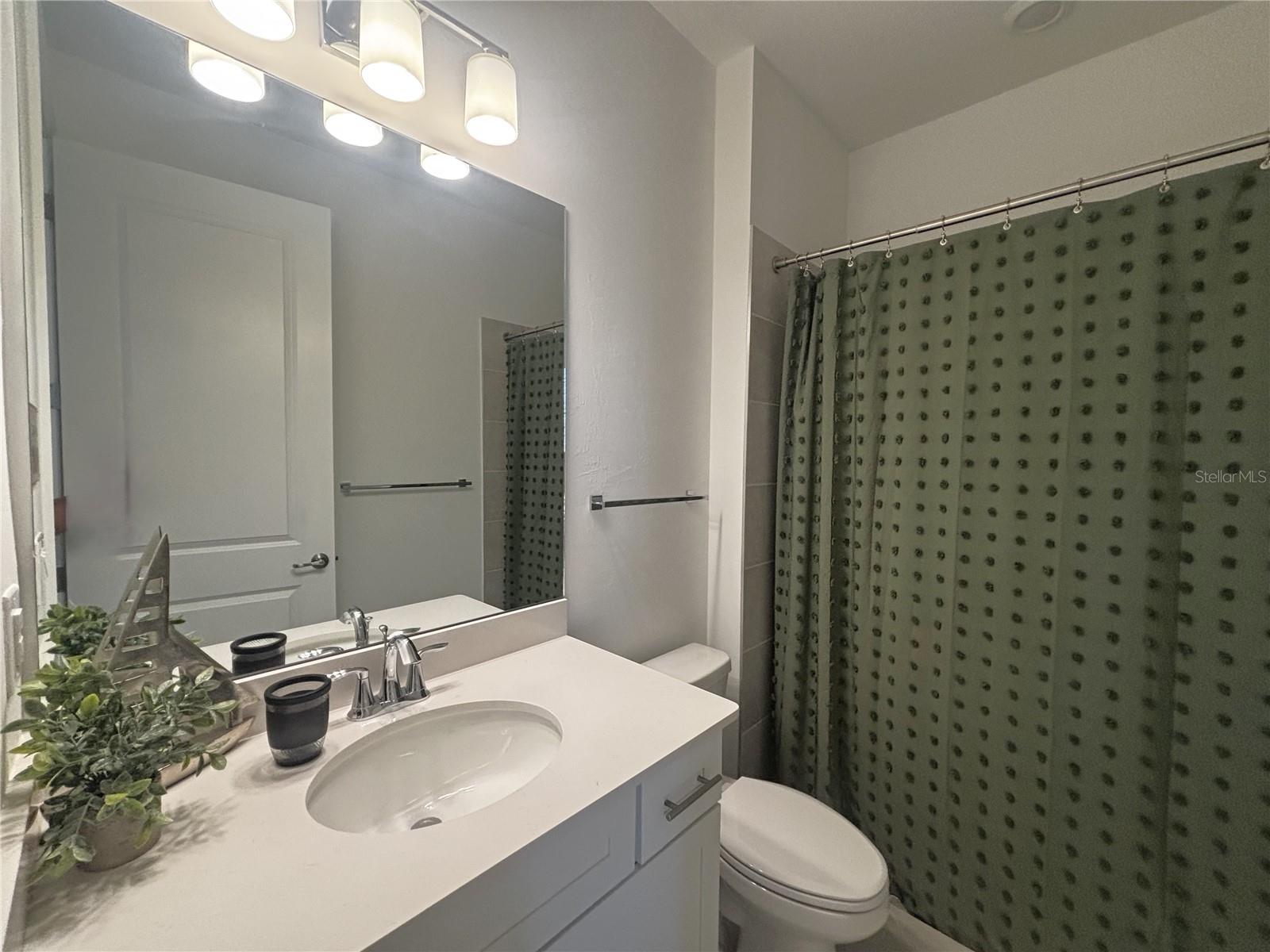 WELLEN  GOLF & COUNTRY CLUB - Residential Lease