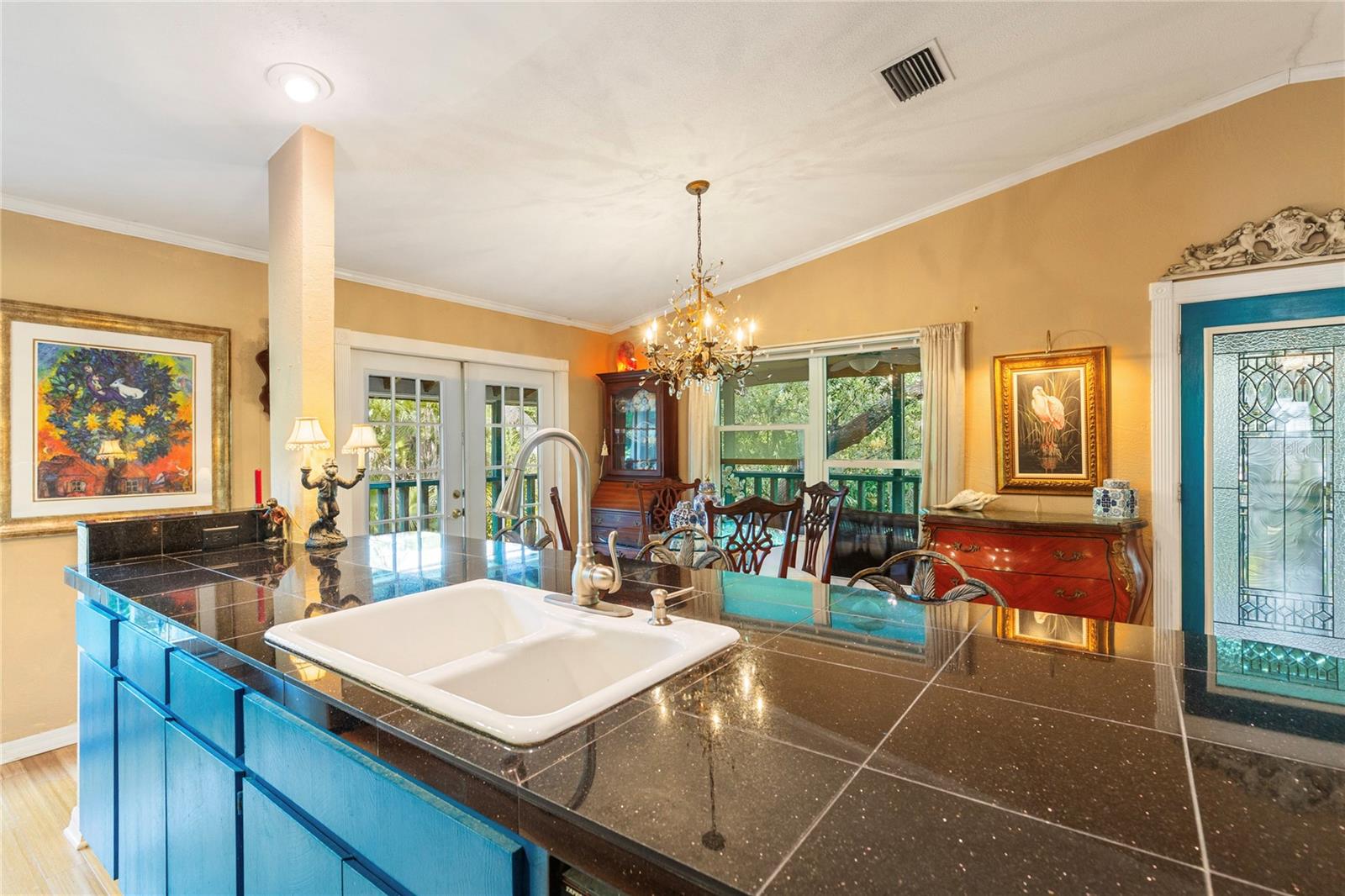 CRYSTAL BEACH - Residential