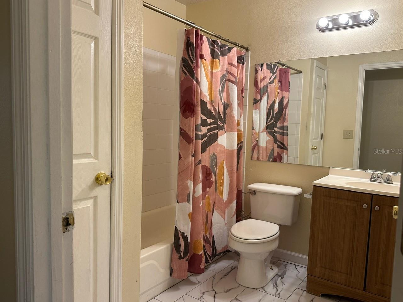 SUNSET LAKE CONDOMINIUM - Residential