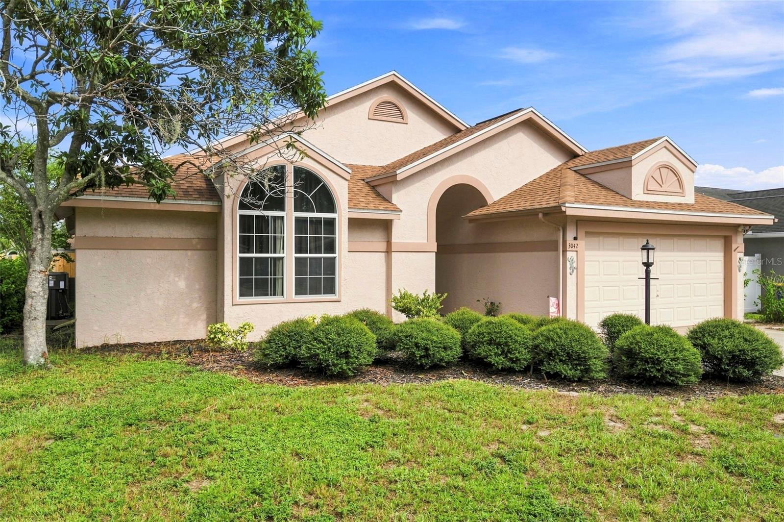 3042 ELLINGTON WAY