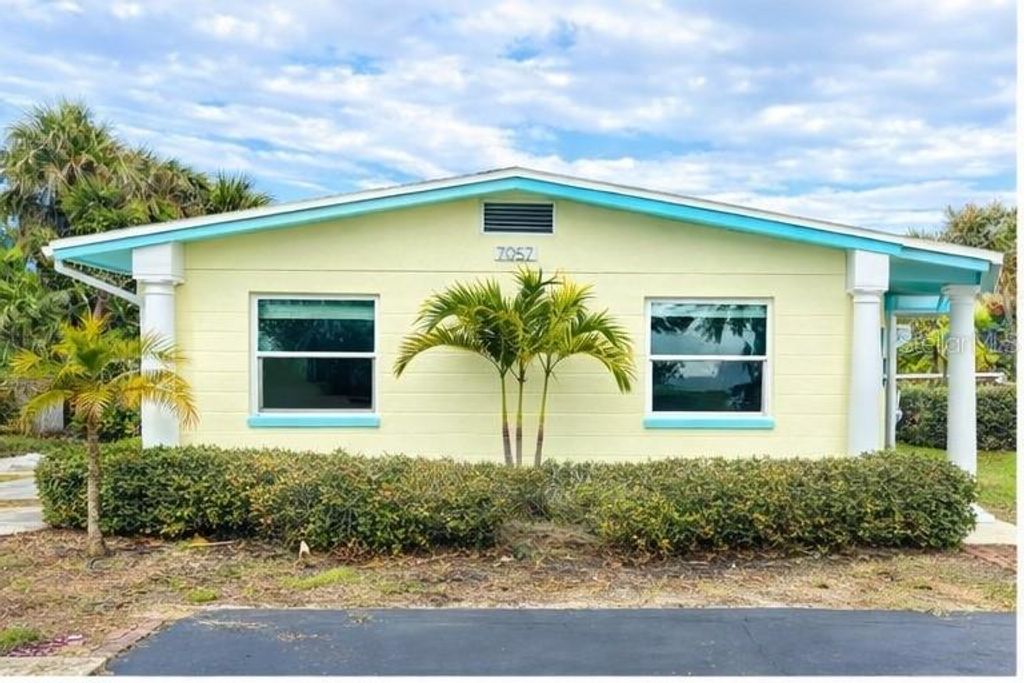 Photo of 7057 Sunset Drive, South Pasadena, FL 33707 (MLS # TB8465363)