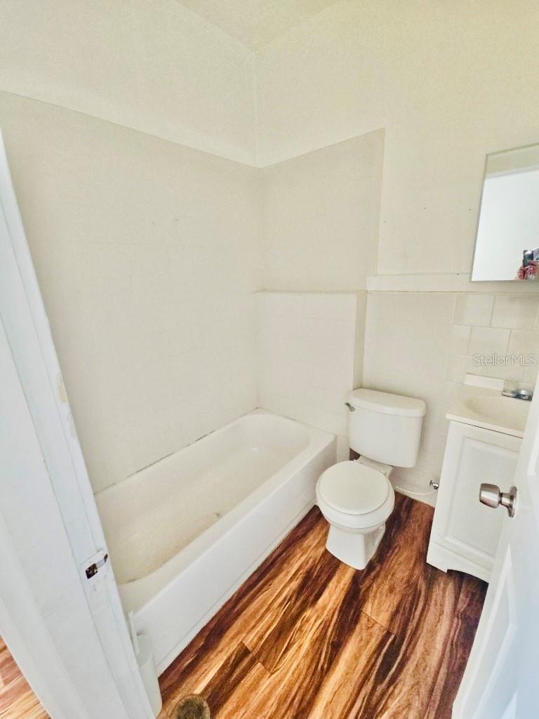 RICHARDS SUB - Residential Lease