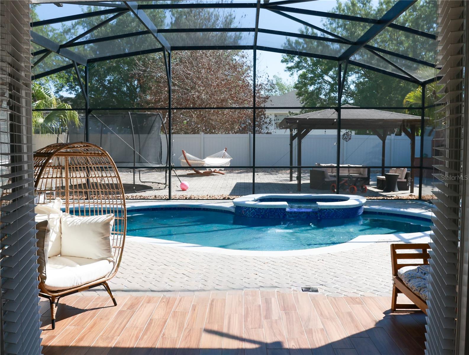 4207 FLORA VISTA DRIVE