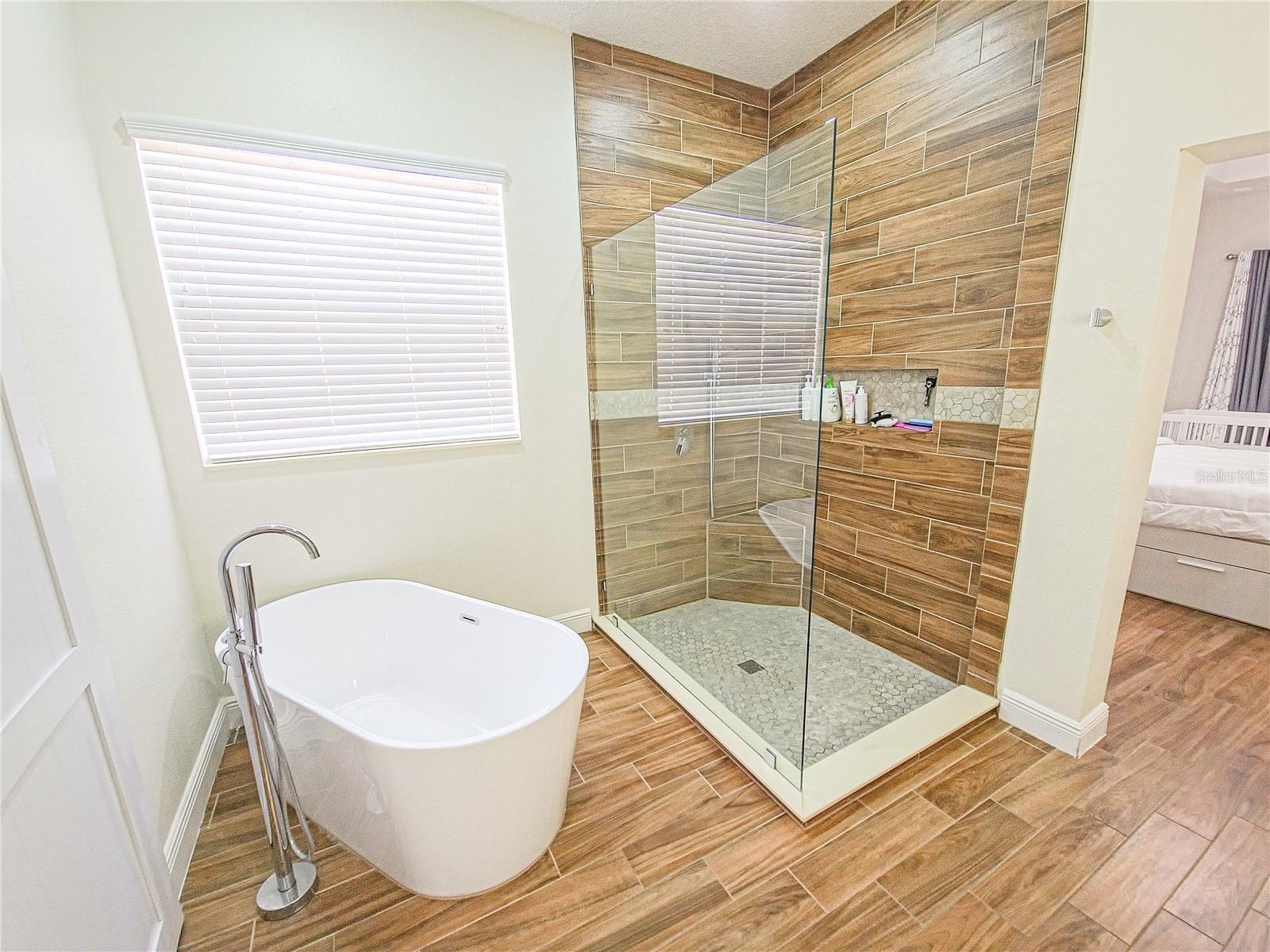 HUNTERS CREEK TR 515 PH 01 & - Residential