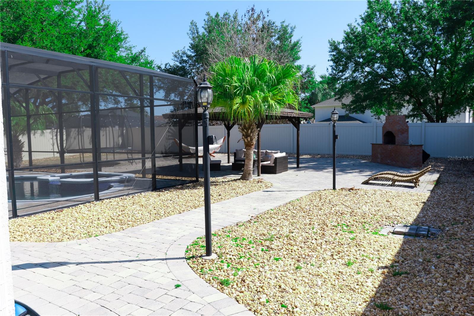 4207 FLORA VISTA DRIVE