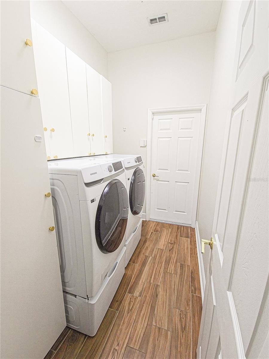 HUNTERS CREEK TR 515 PH 01 & - Residential