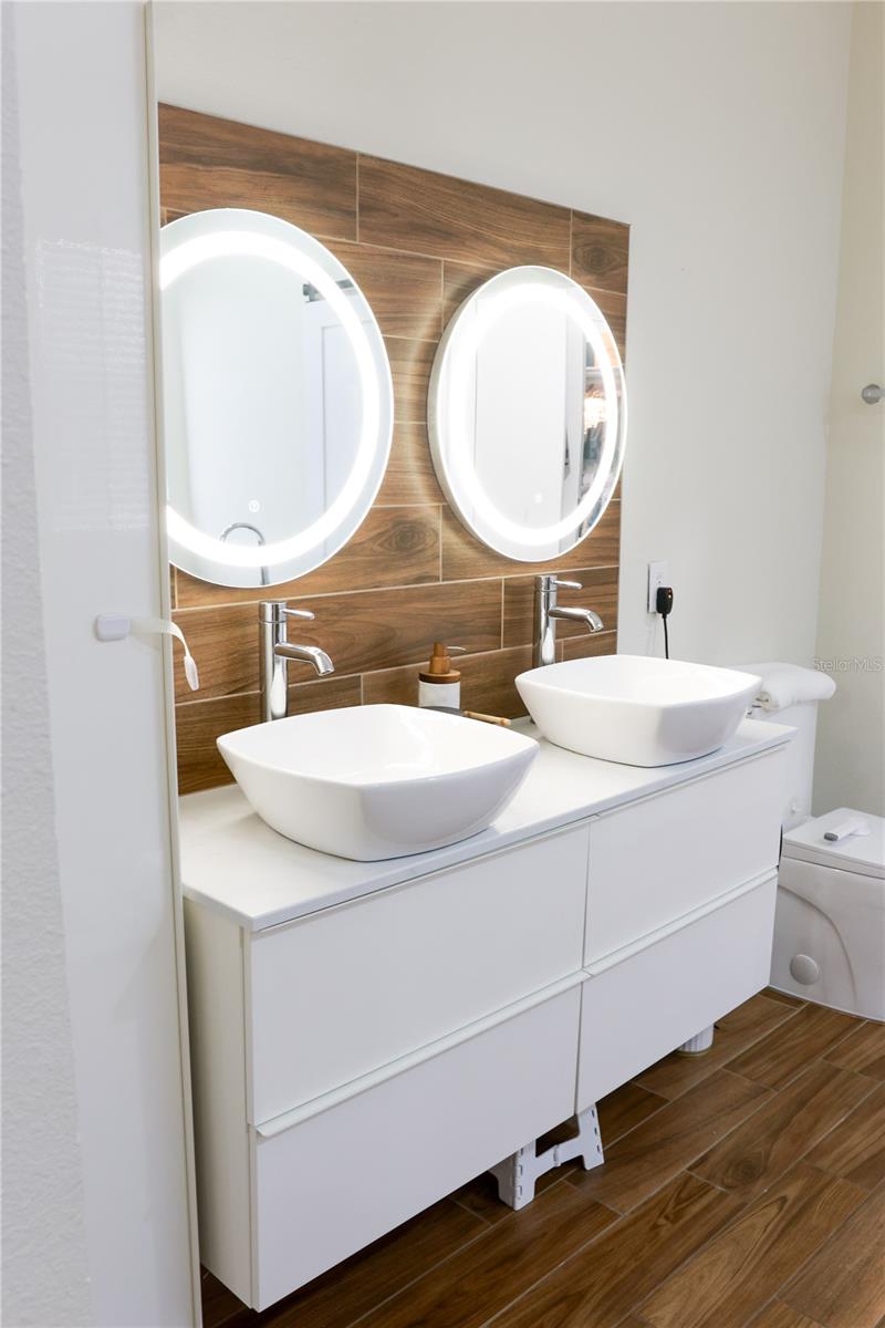 HUNTERS CREEK TR 515 PH 01 & - Residential