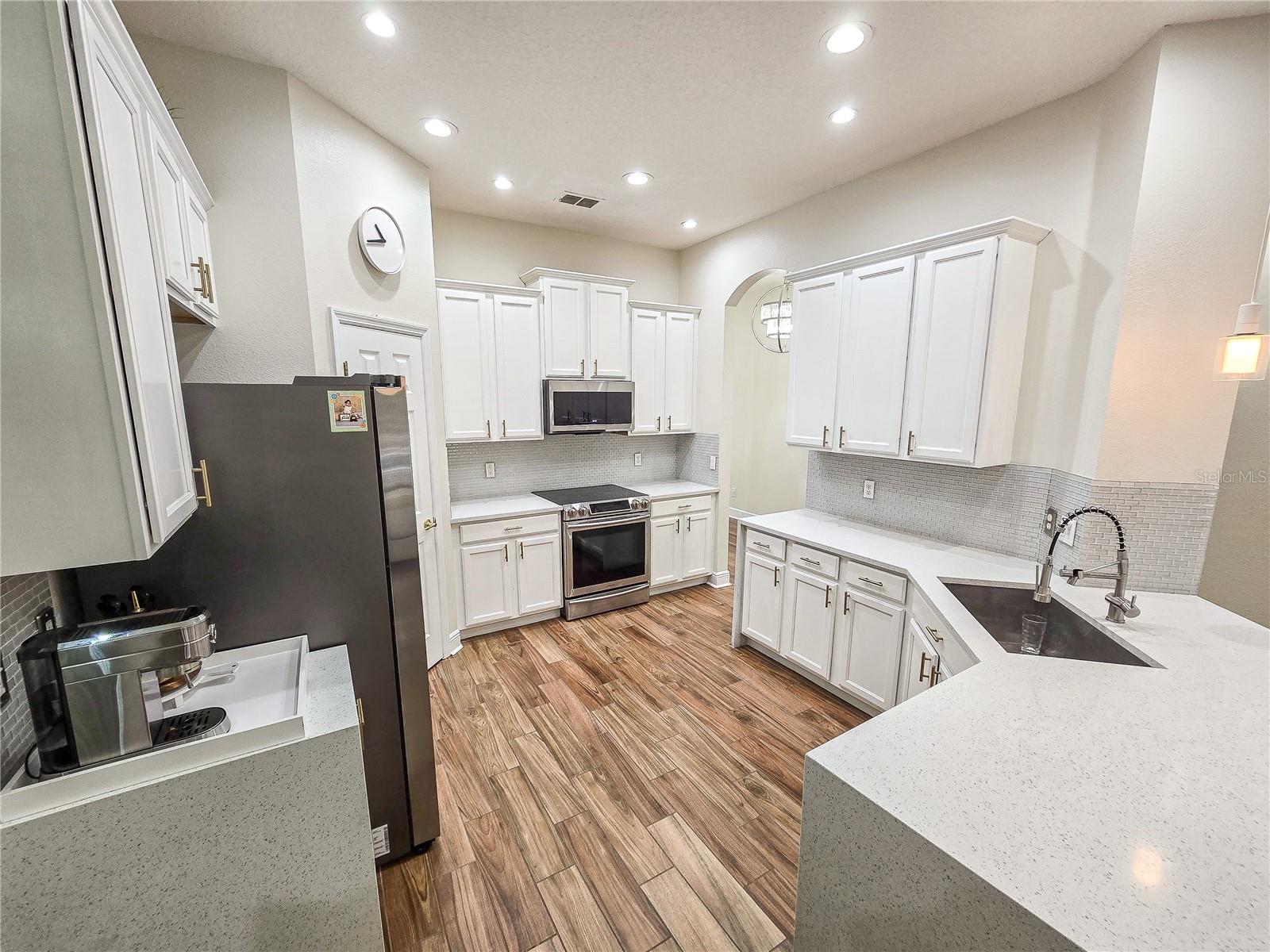 HUNTERS CREEK TR 515 PH 01 & - Residential