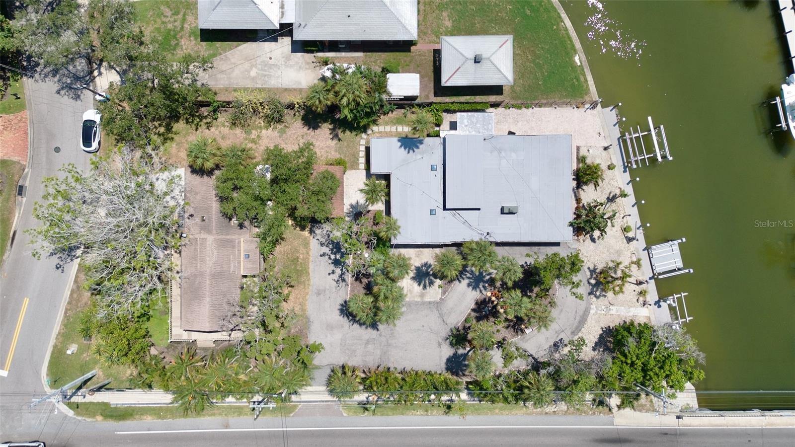 BAY ISLAND - Residential