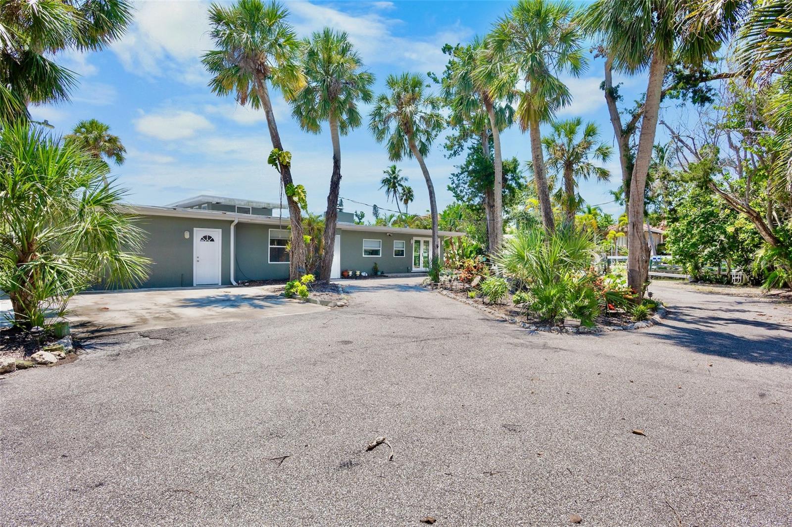 BAY ISLAND - Residential