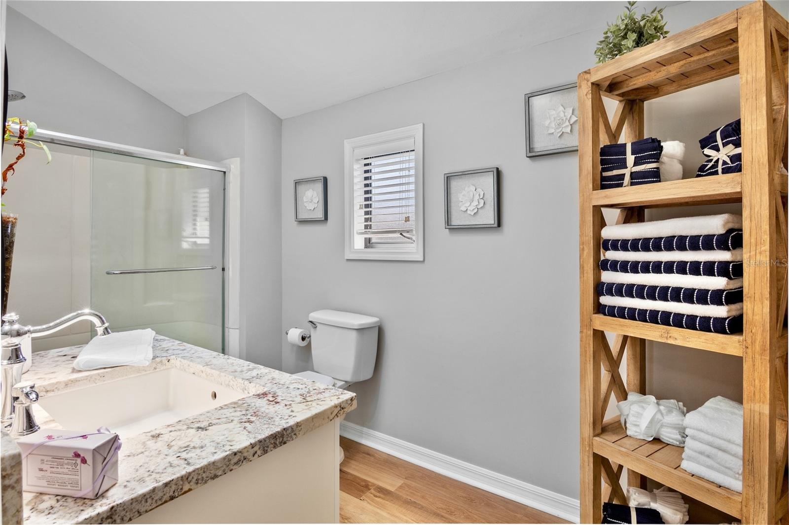 BAY ISLAND - Residential