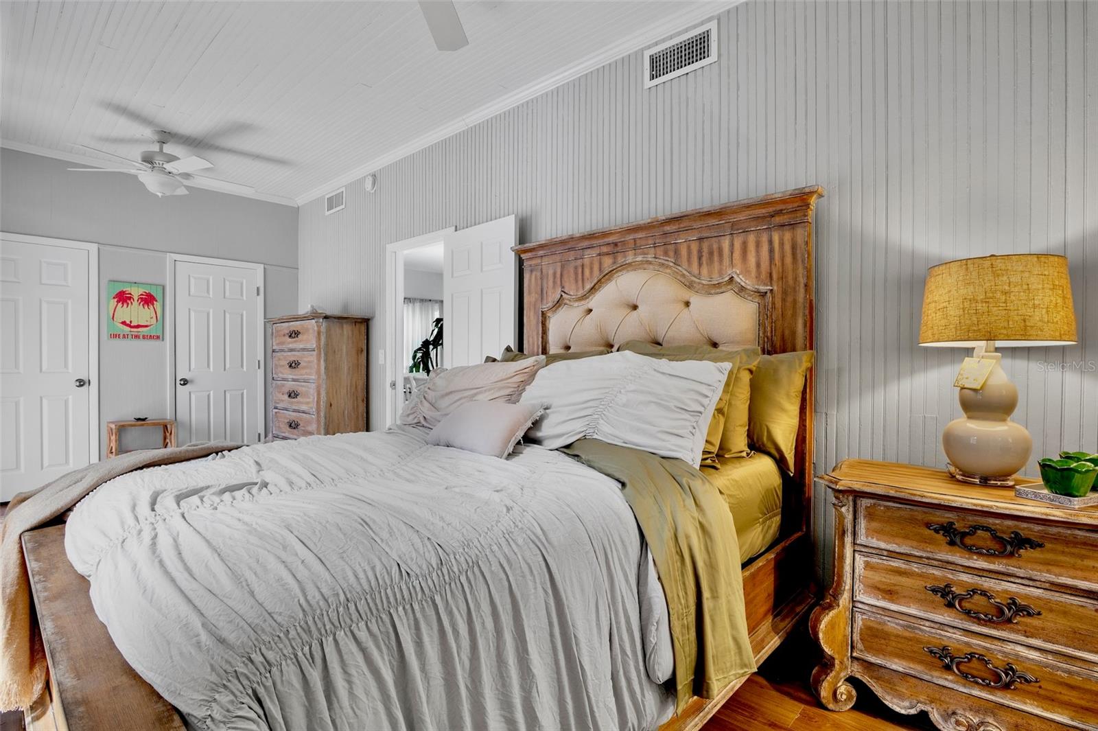 BAY ISLAND - Residential