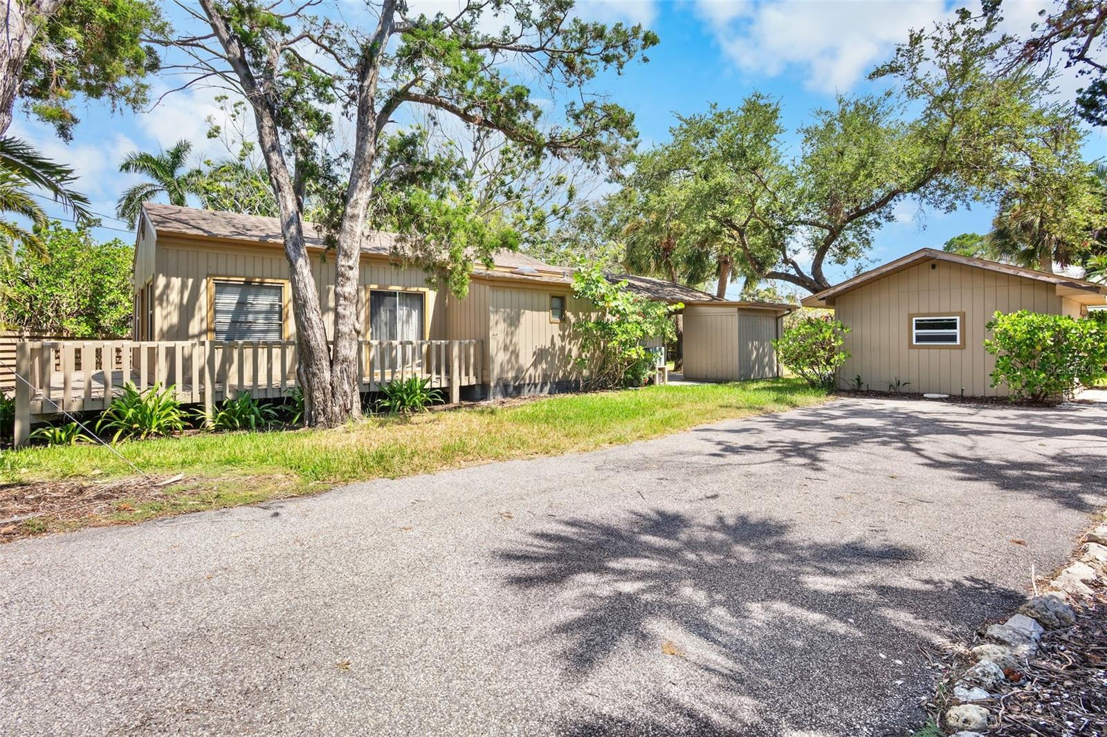 BAY ISLAND - Residential