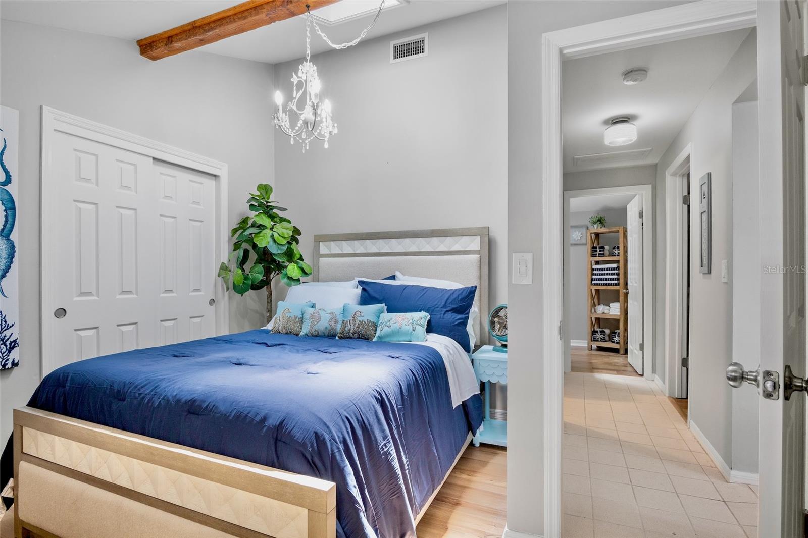 BAY ISLAND - Residential