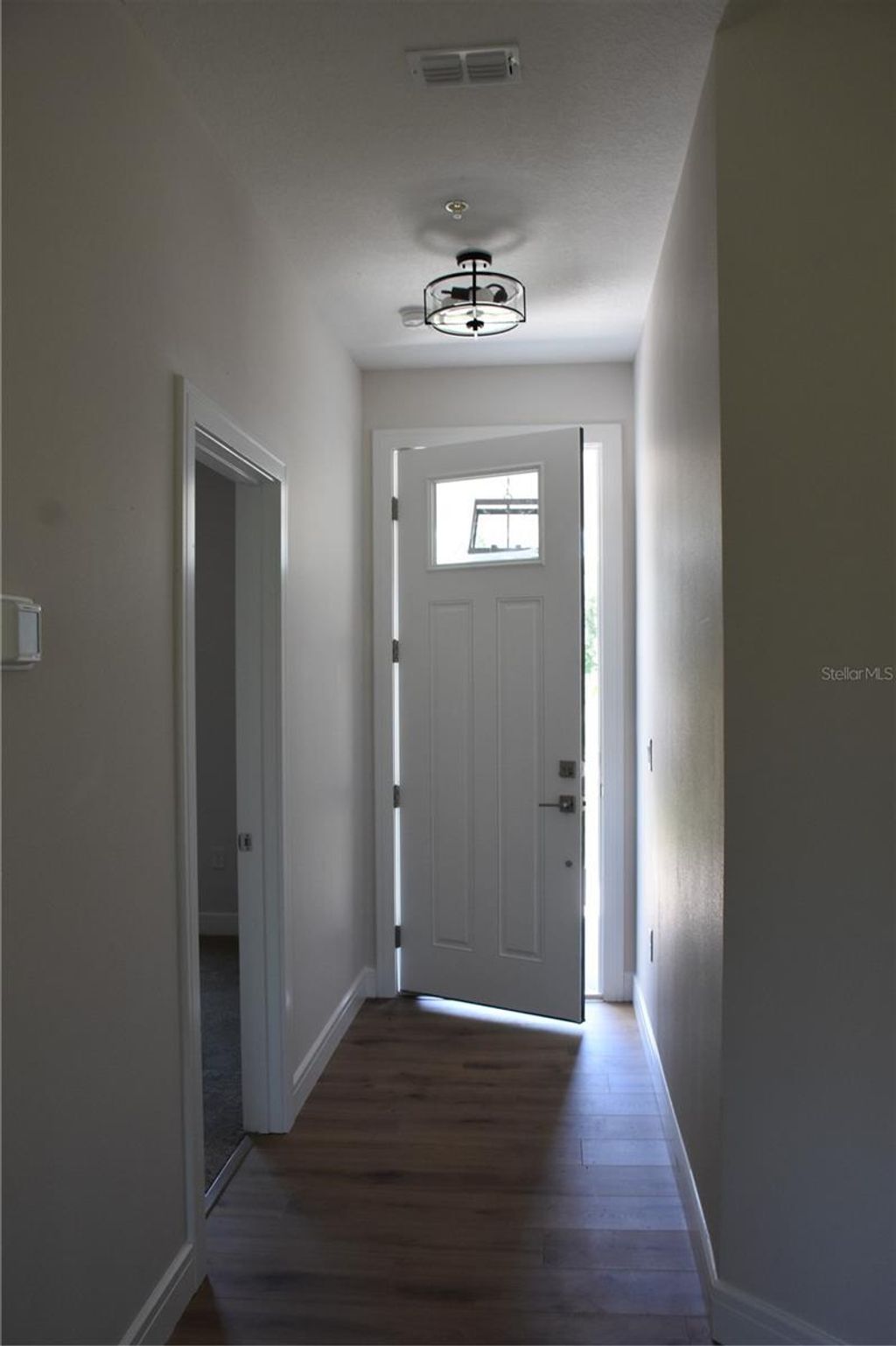 Photo of 20150 Willow Circle, Mount Dora, FL 32757 (MLS # G5112411)