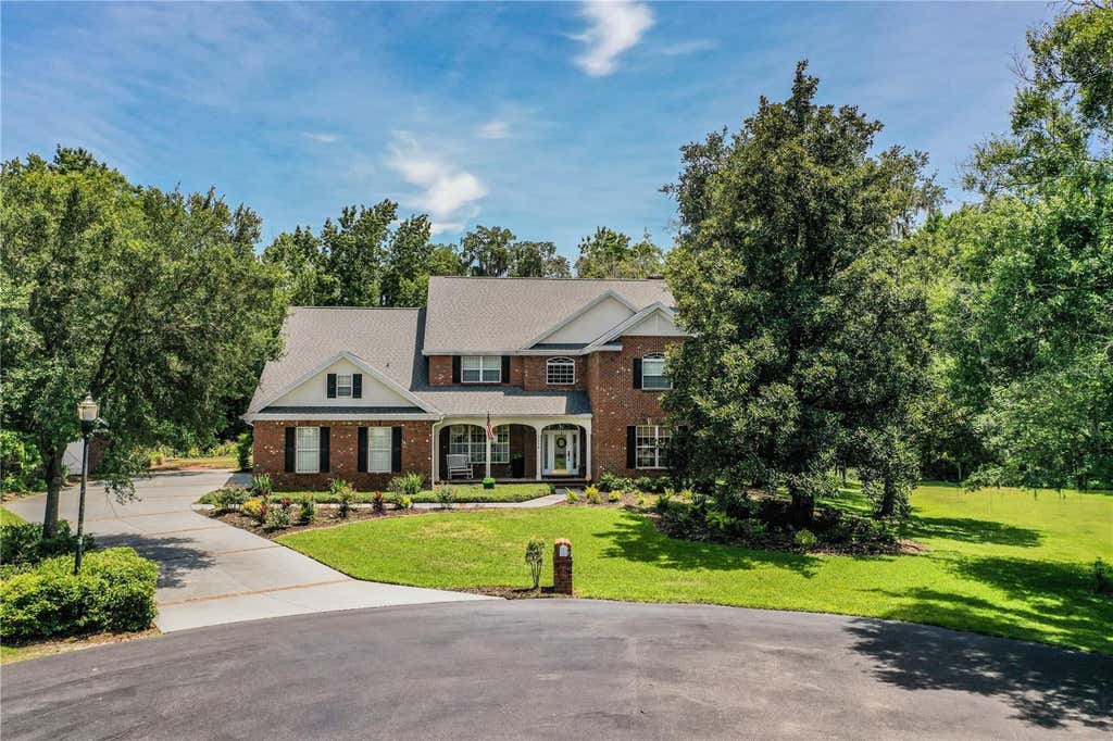 Photo of 7375 Millbrook Oaks Dr, Lakeland, FL 33813 (MLS # L4962693)