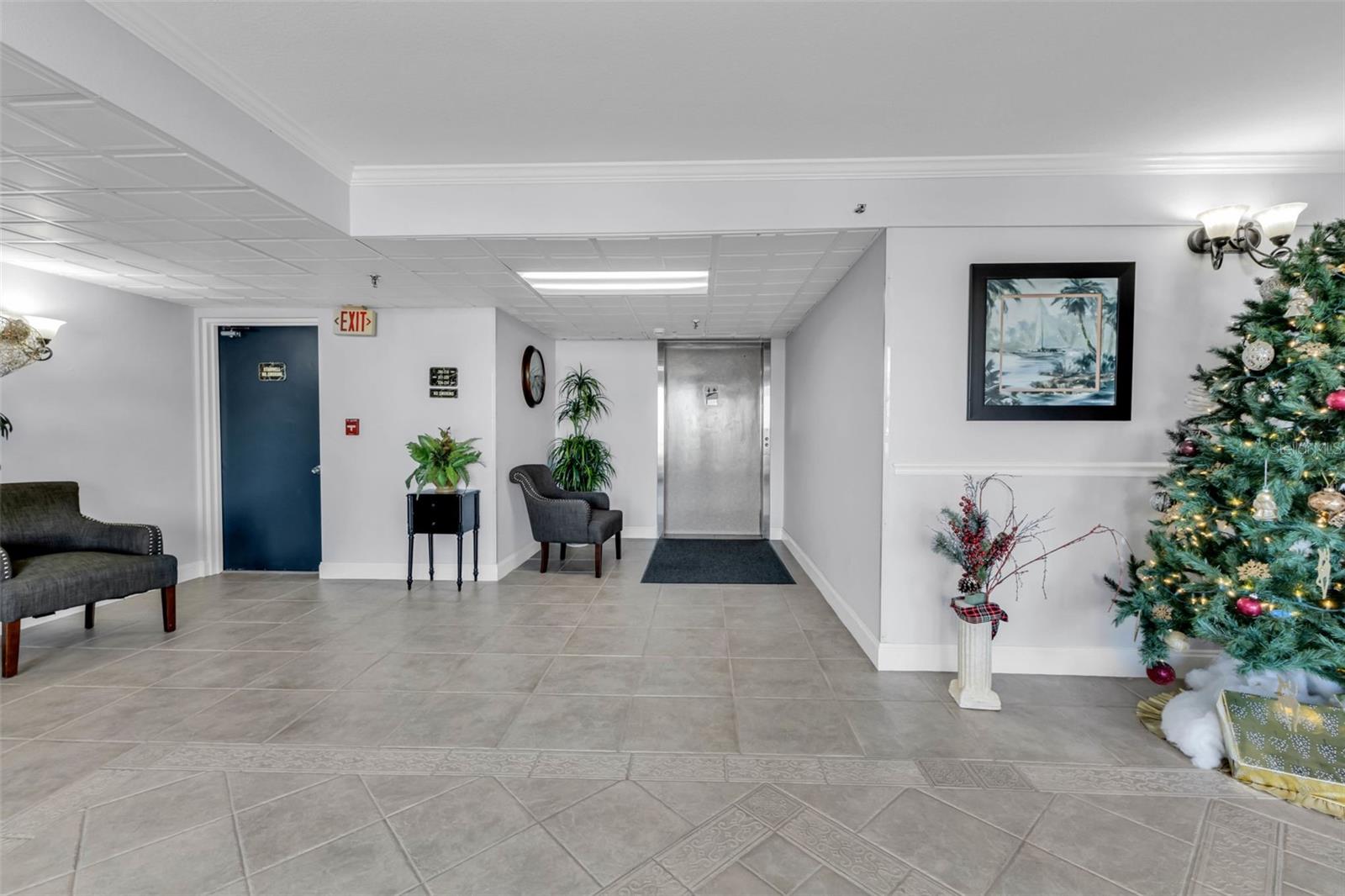 PROMENADES EAST - Residential