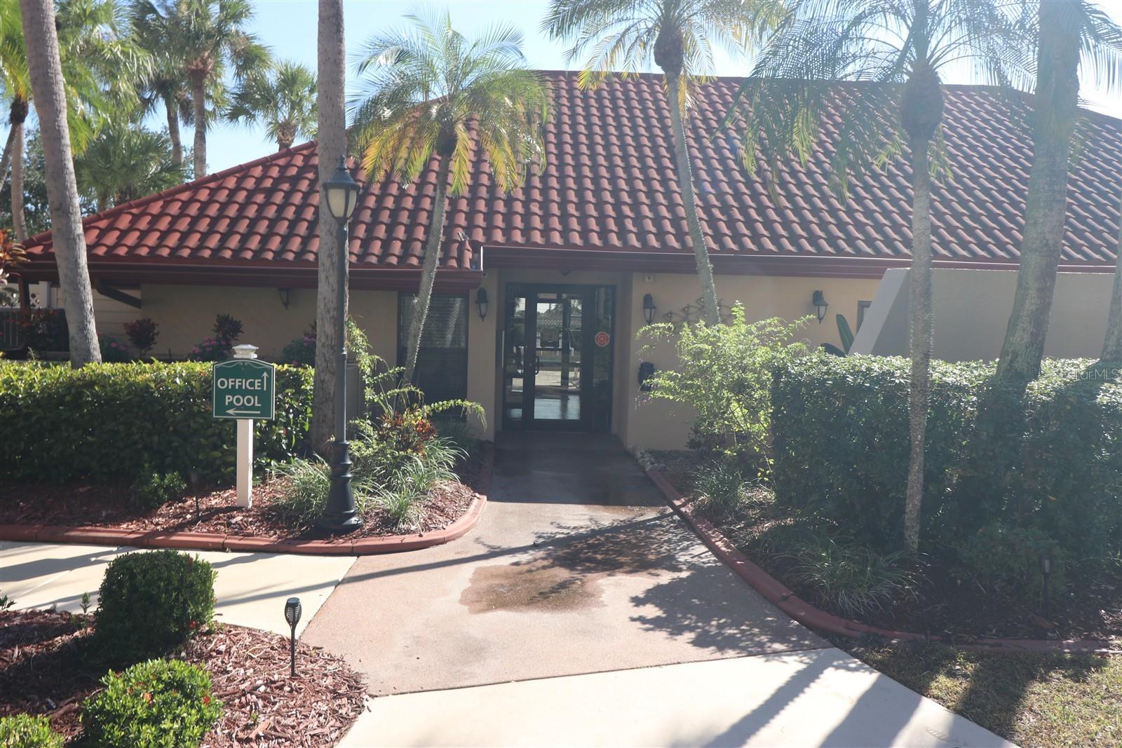 PROMENADES EAST - Residential