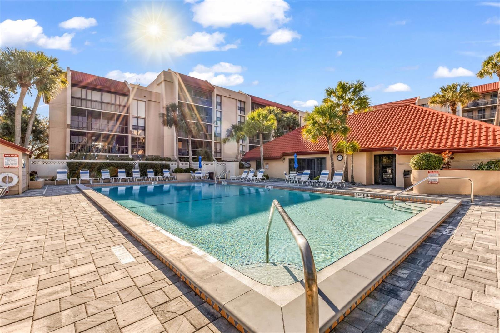 PROMENADES EAST - Residential