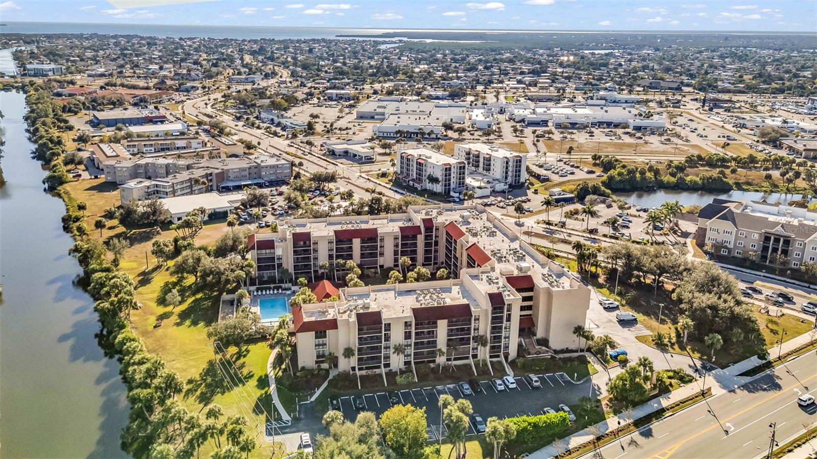 PROMENADES EAST - Residential