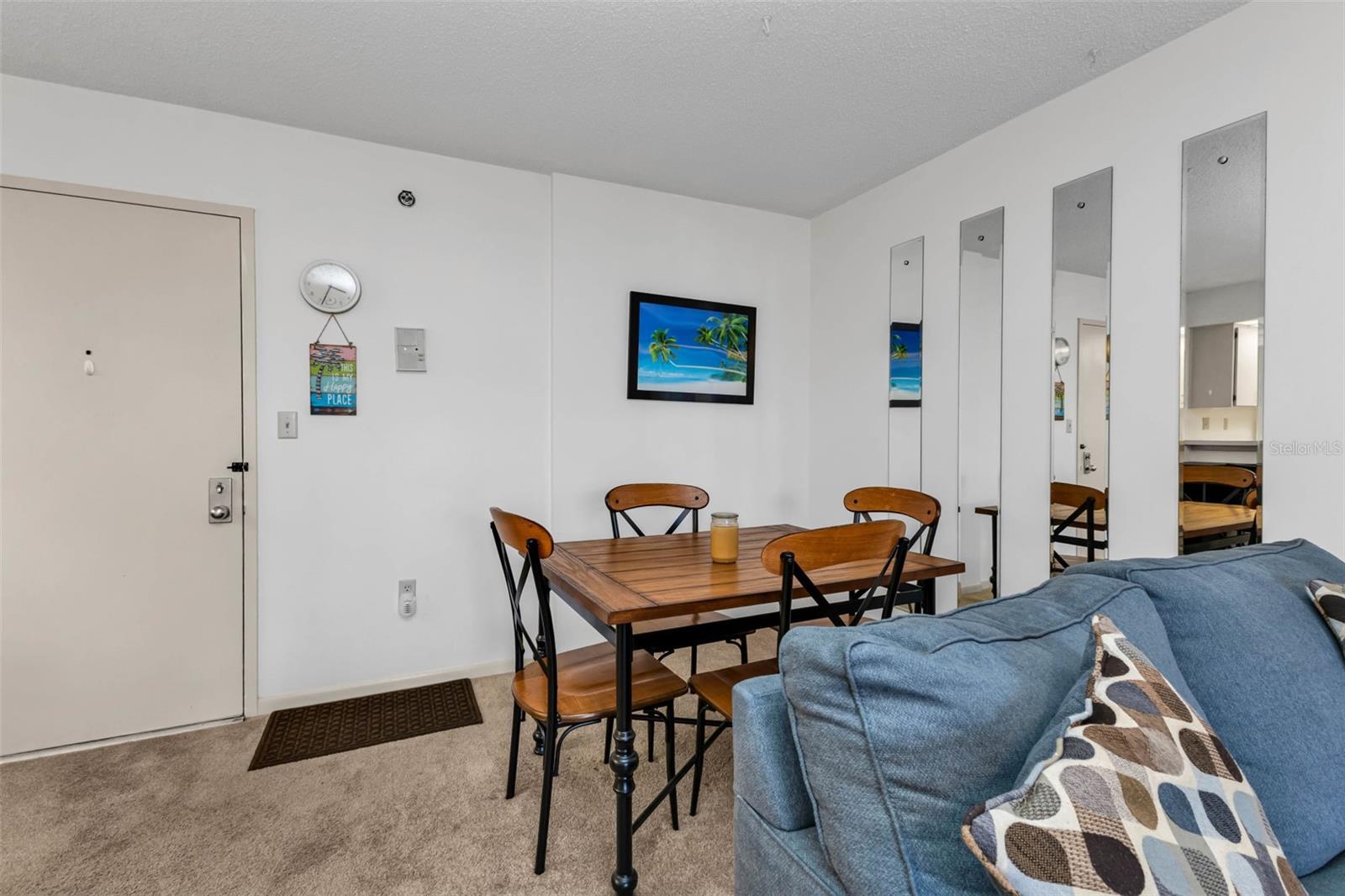 PROMENADES EAST - Residential