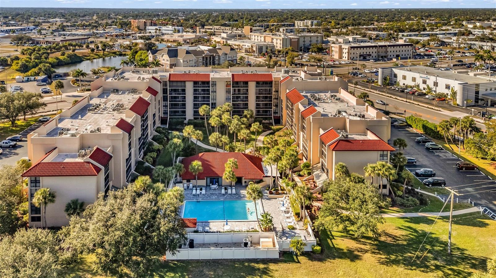 PROMENADES EAST - Residential