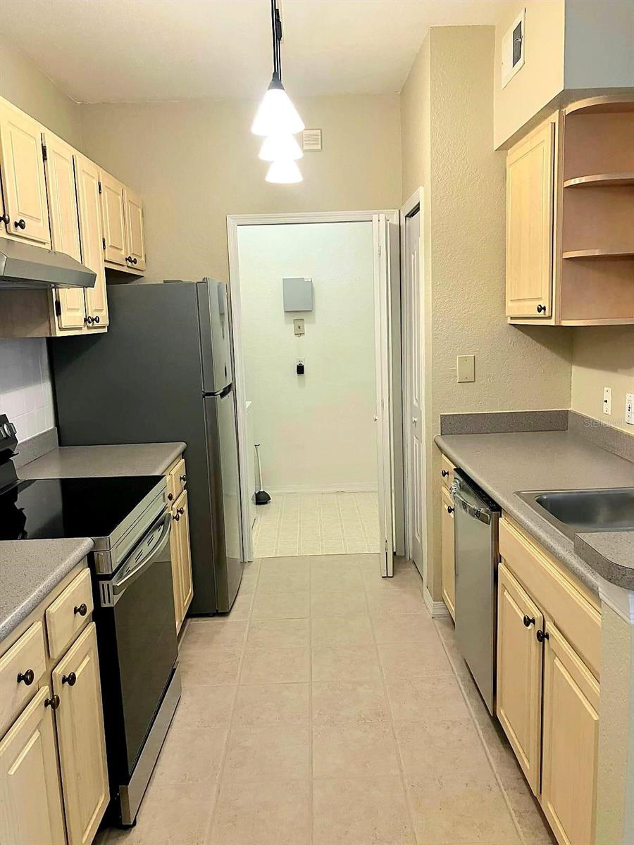 VISCONTI WEST - Residential Lease