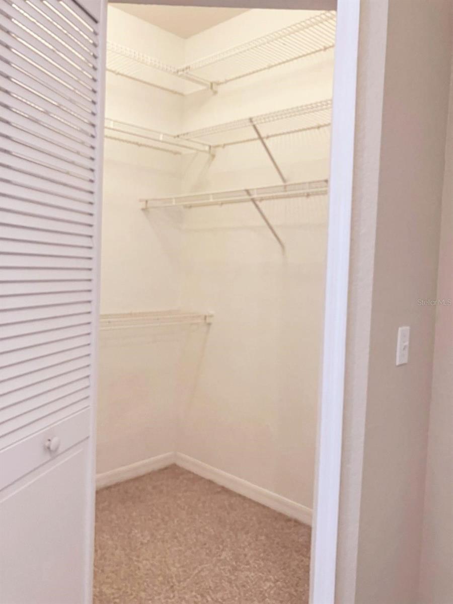 VISCONTI WEST - Residential Lease