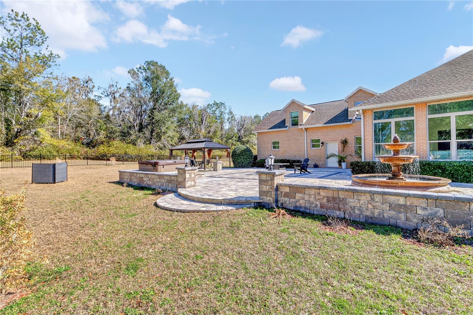 EAGLES VIEW - Residential