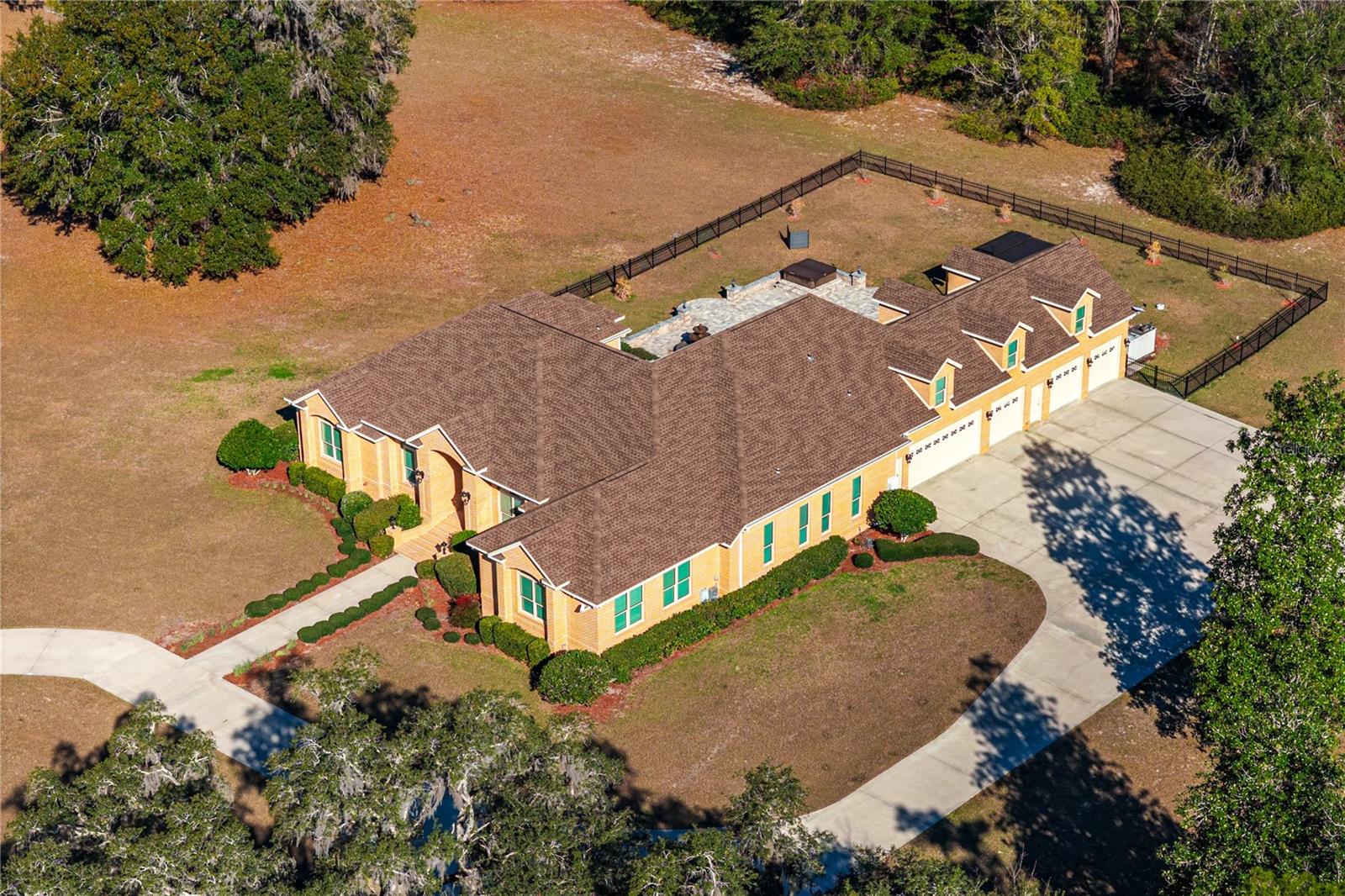 EAGLES VIEW - Residential