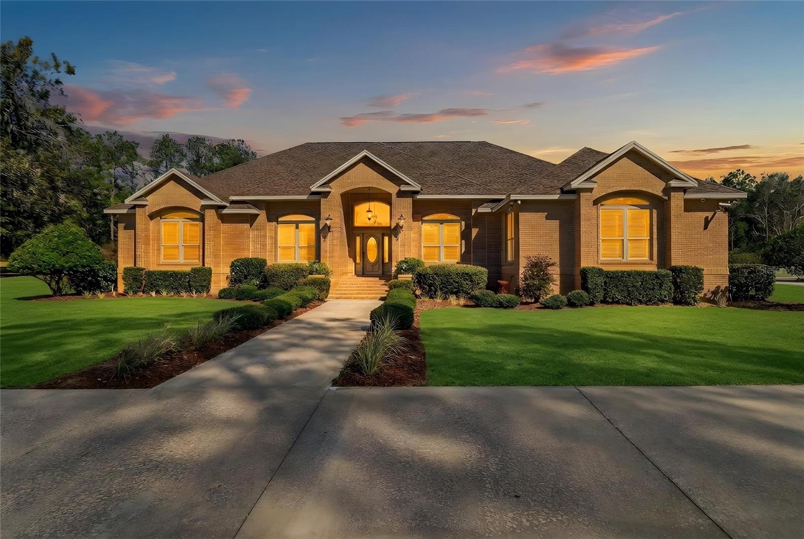 EAGLES VIEW - Residential